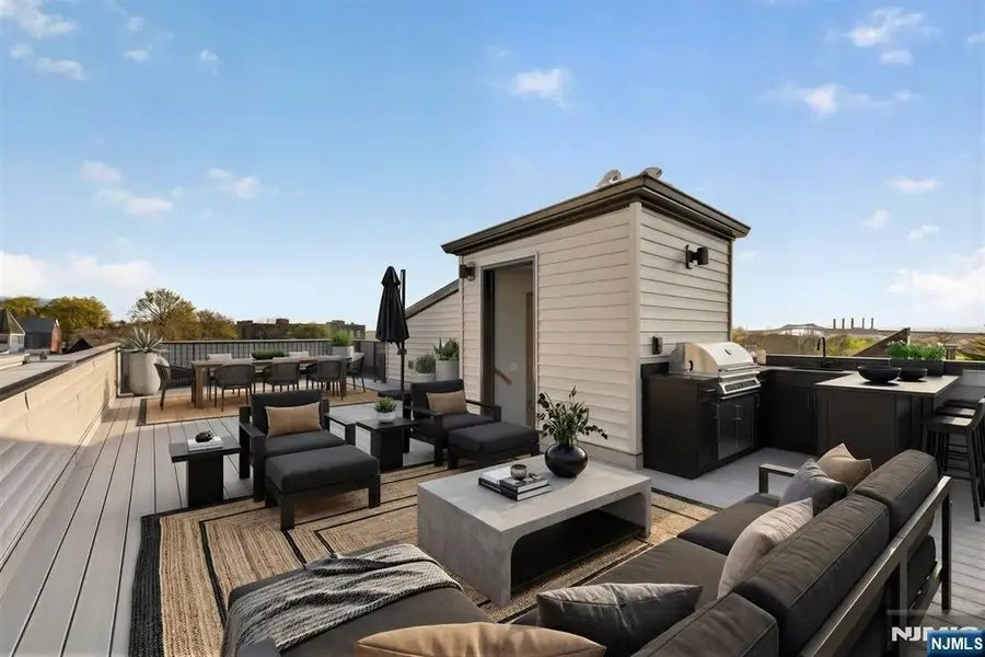 126 De Kalb Avenue 3, Jersey City, NJ 07306 - #3
