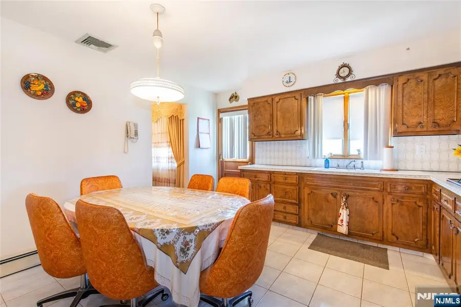 27 Bartsch Avenue, Woodland Park, NJ 07424 - #3
