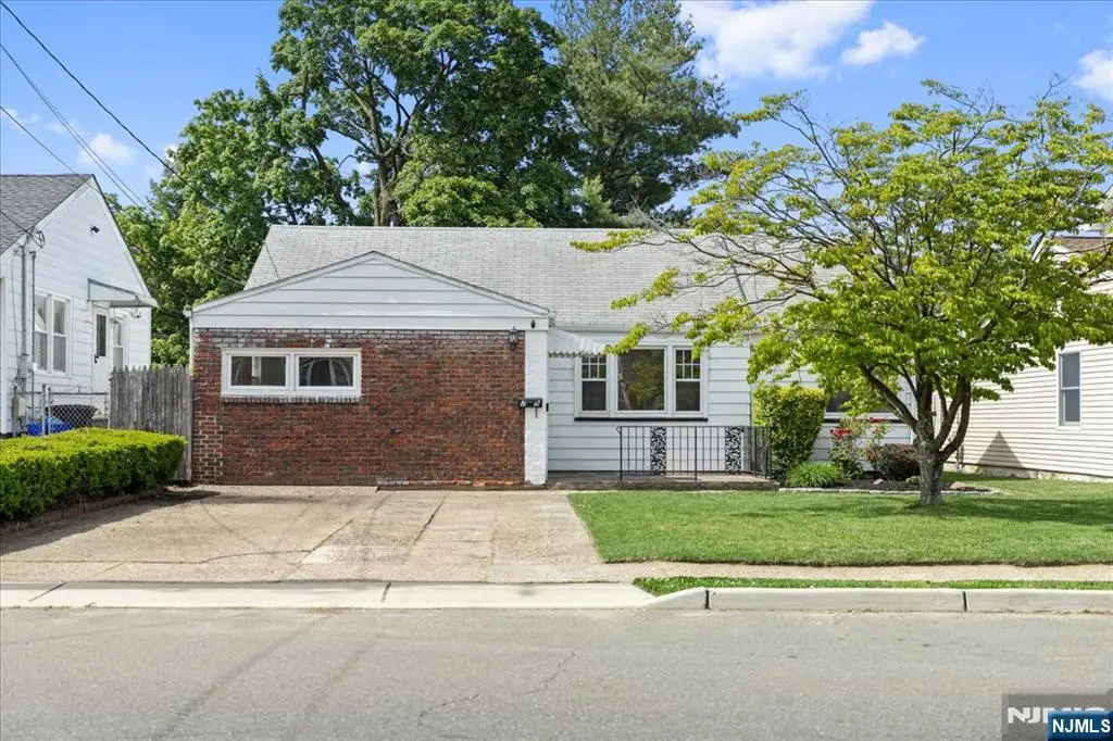 29 Graham Terrace, Saddle Brook, NJ 07663 - #1