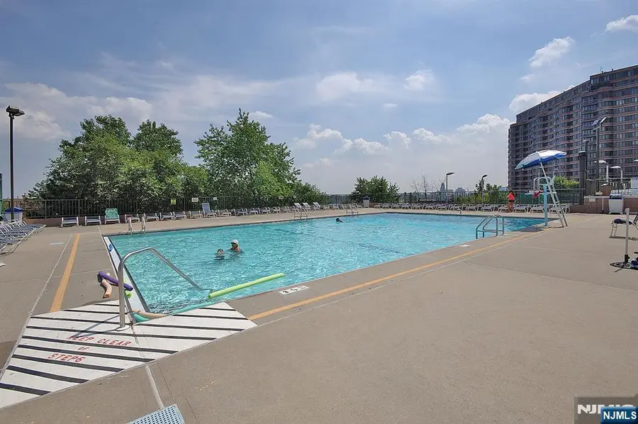 300 Winston Drive 1918, Cliffside Park, NJ 07010 - #3