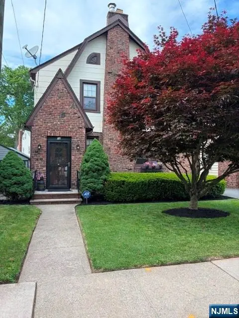 12 Ferncliff Road, Bloomfield, NJ 07003