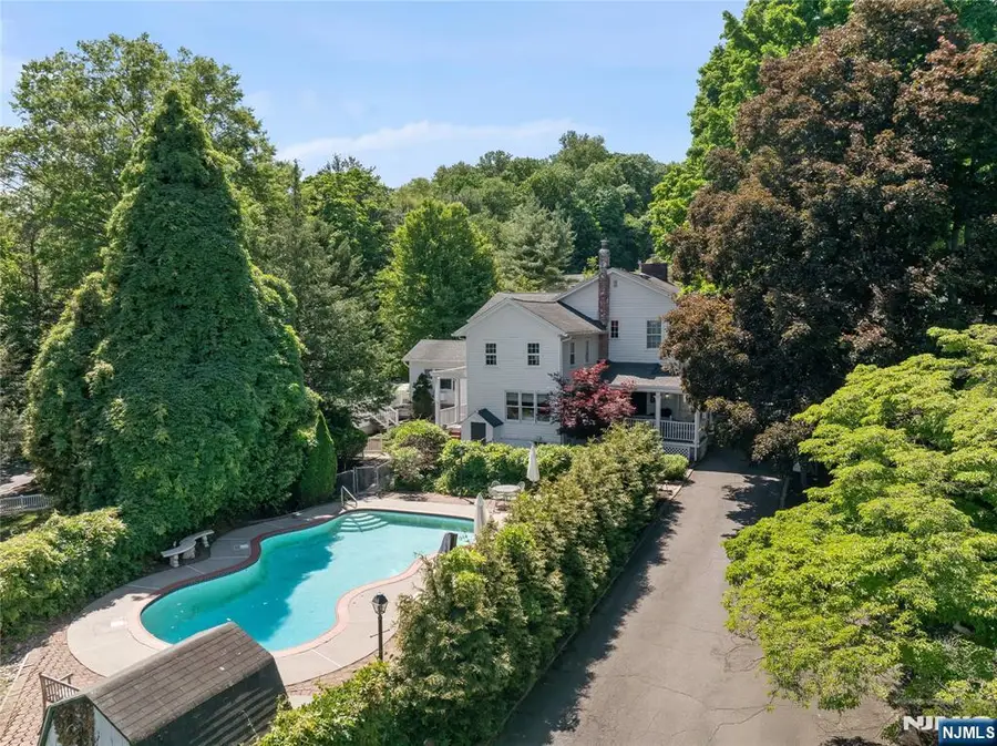 16 Pascack Road, Woodcliff Lake, NJ 07677 - #3