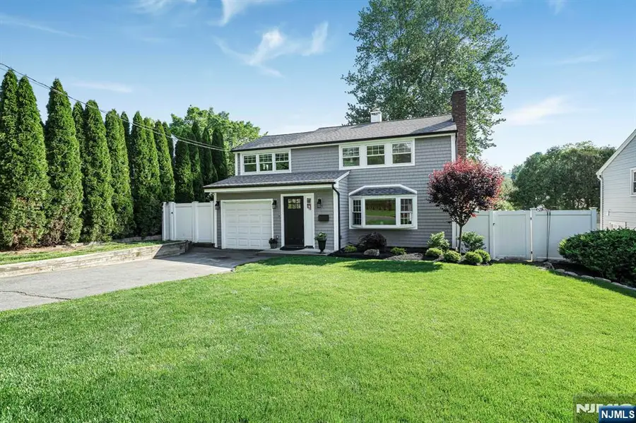 35 Stuart Street, Waldwick, NJ 07463 - #2