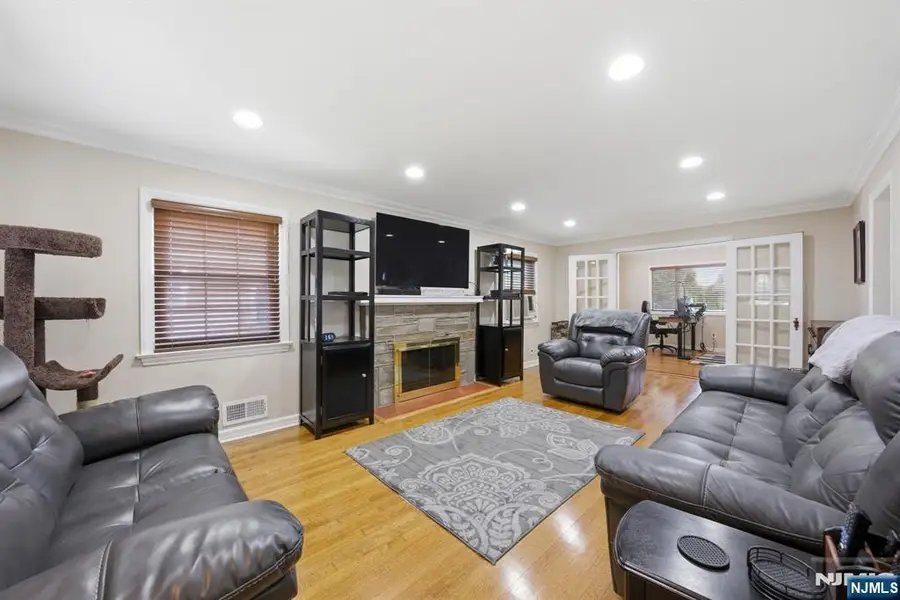 46 Oakley Terrace, Nutley, NJ 07110 - #3