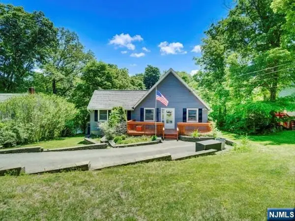 38 Orchard Drive, Vernon, NJ 07462