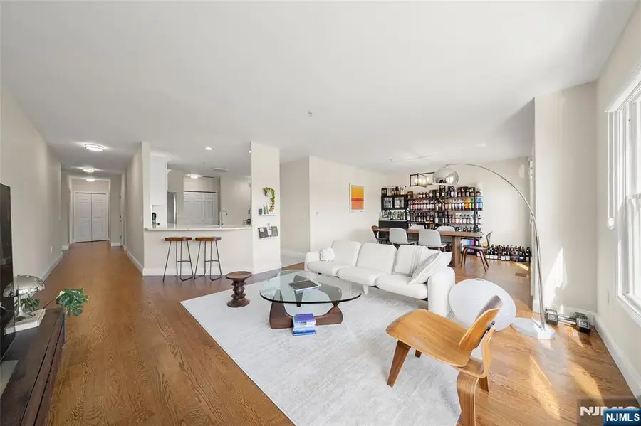 250 The Promenade, Edgewater, NJ 07020 - #3