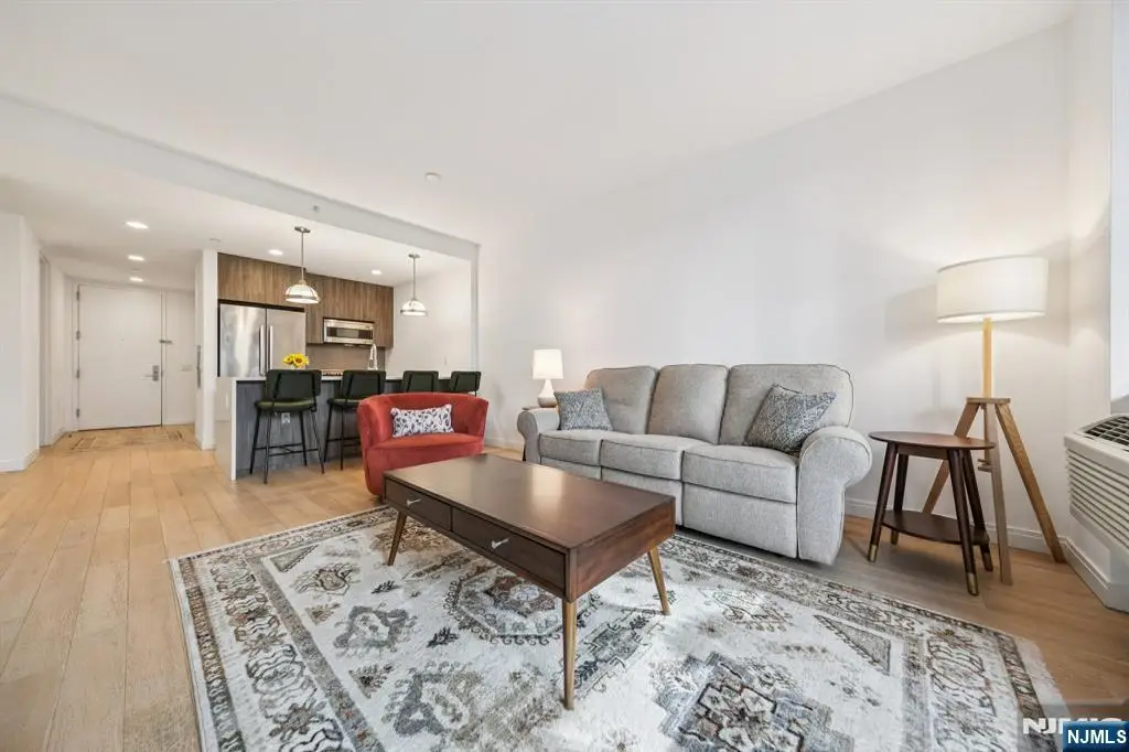 160 1st Street 1111, Jersey City, NJ 07302 - #1