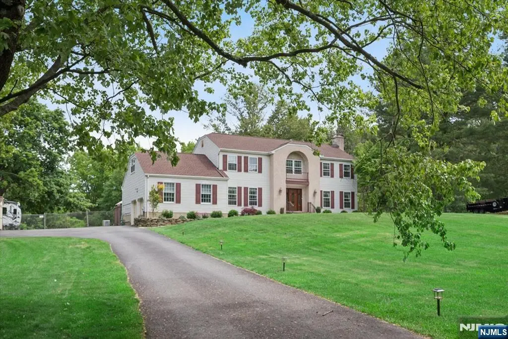 5 Glen Ridge Drive, Washington, NJ 07853 - #1