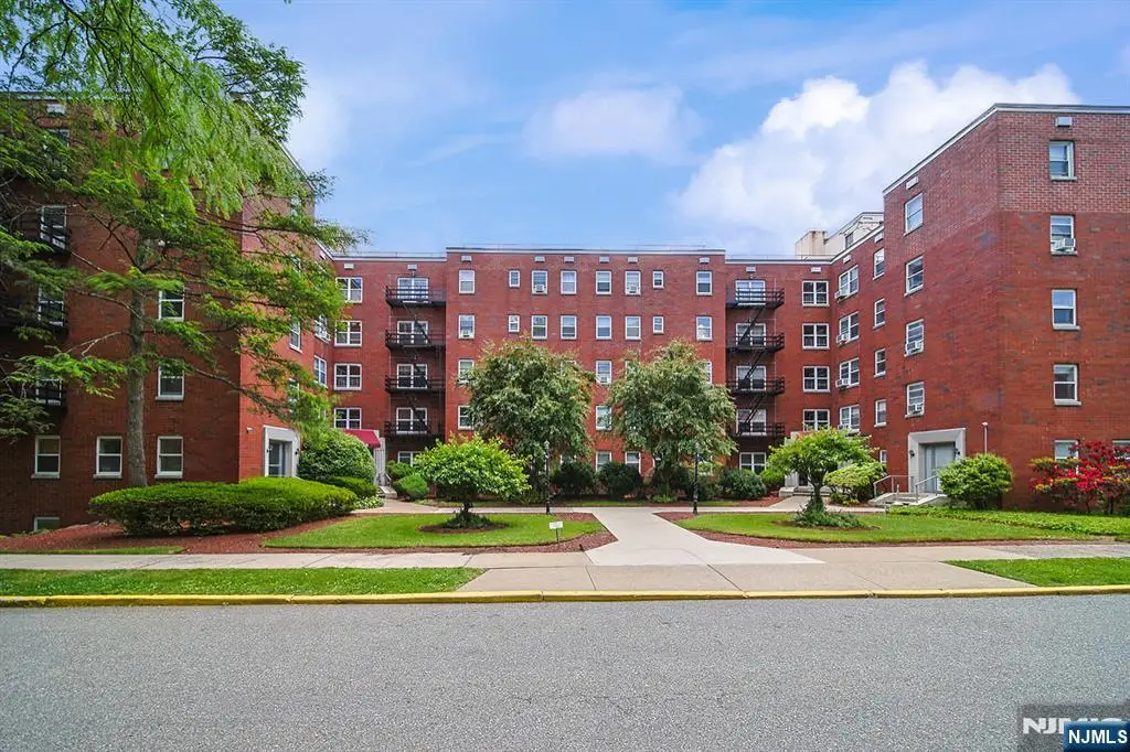 2320 Linwood Avenue 5G, Fort Lee, NJ 07024 - #1