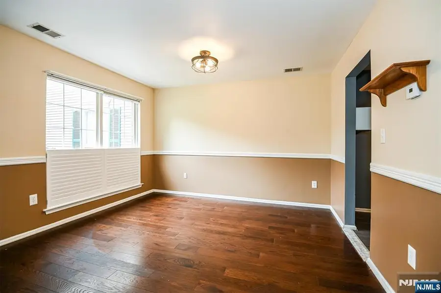1030 Cumberland Court 1030, Mahwah, NJ 07430 - #3