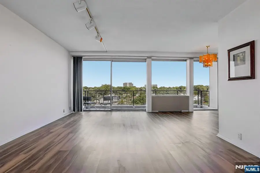 3 Horizon Road 1021, Fort Lee, NJ 07024 - #3