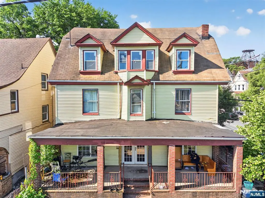 366 7th Avenue, Newark, NJ 07107 - #1