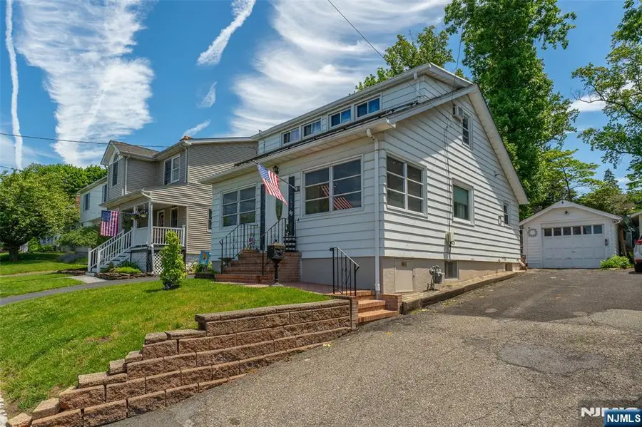 24 Robertson Road, West Orange, NJ 07052 - #2