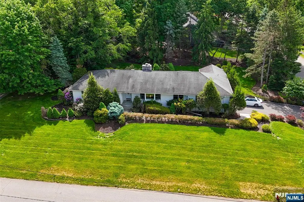 16 Feldstone Place, West Caldwell, NJ 07006 - #1