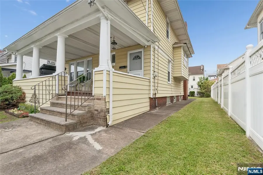 276 32nd Street, Paterson, NJ 07504 - #2