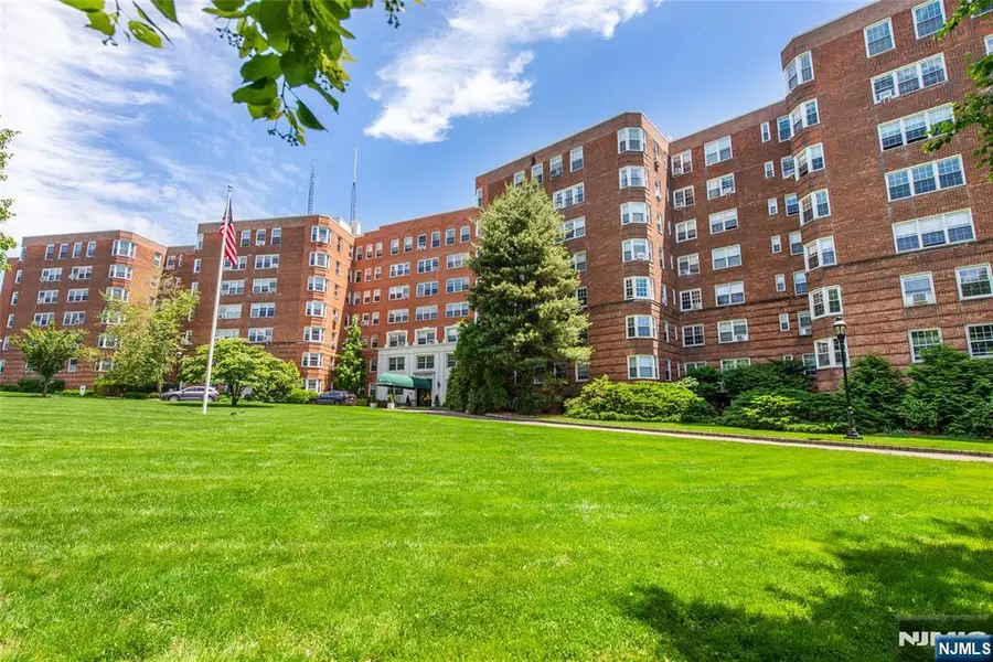 10 Crestmont Road, Montclair, NJ 07042 - #3
