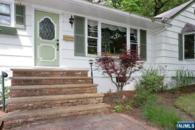 908 N Monroe Street, Midland Park, NJ 07450 - #2