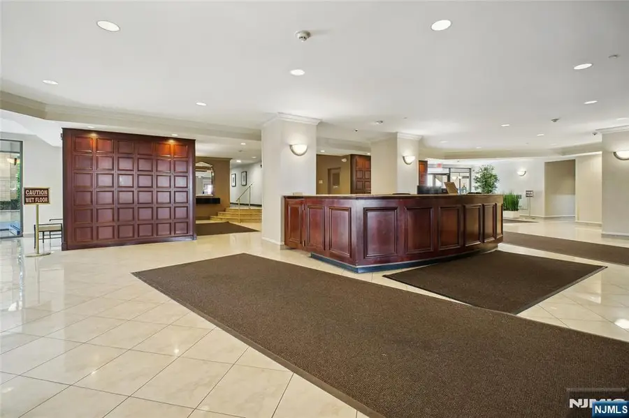 2200 N Central Road 6U, Fort Lee, NJ 07024 - #3