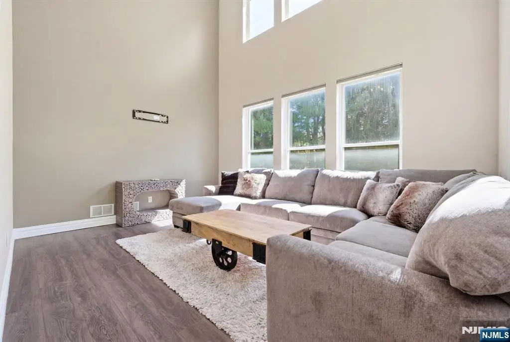 15 Aspen Court, Hamburg, NJ 07419 - #1