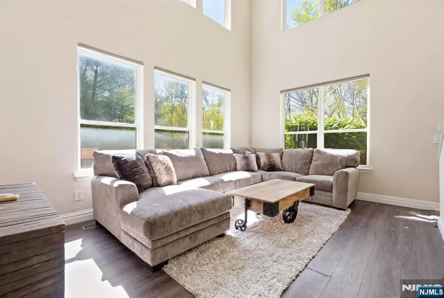 15 Aspen Court, Hamburg, NJ 07419 - #2