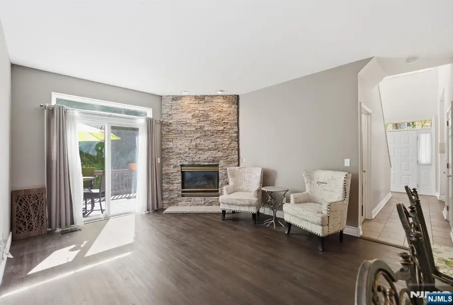 15 Aspen Court, Hamburg, NJ 07419 - #3