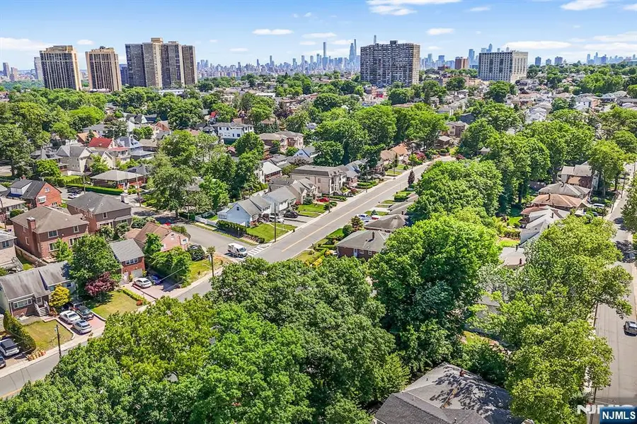 1095 Harvard Place, Fort Lee, NJ 07024 - #2