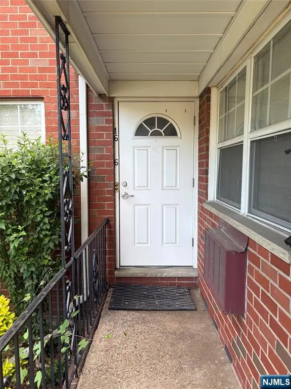 1250 Teaneck Road 16, Teaneck, NJ 07666