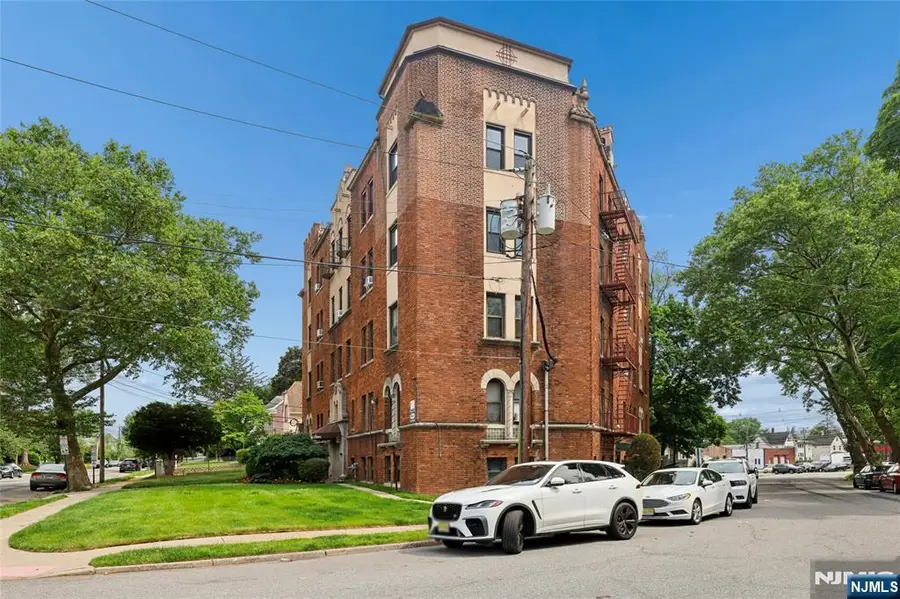 303 C2 Hamilton Place C2, Hackensack, NJ 07601 - #2