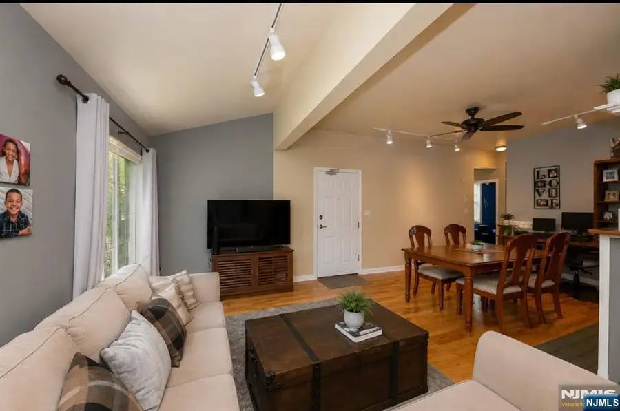 21-23 Fitzherbert Street, Bloomfield, NJ 07003 - #2