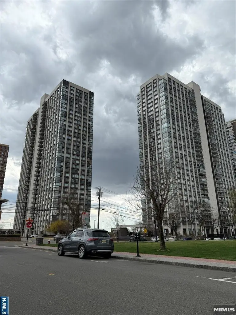 200 Old Palisade Road 3E, Fort Lee, NJ 07024 - #1