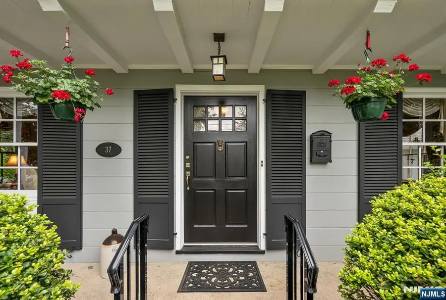 37 Van Dyke Drive, Ho Ho Kus, NJ 07423 - #3