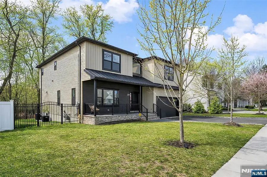 129 Rivervale Road, River Vale, NJ 07675 - #2