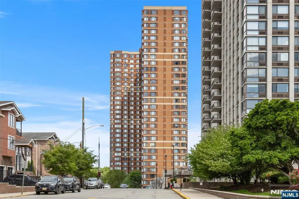 100 Old Palisade Road 3215, Fort Lee, NJ 07024 - #1