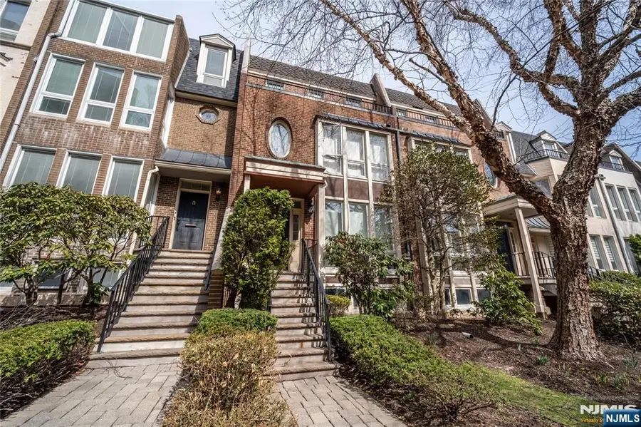130 Kensington Drive, Fort Lee, NJ 07024 - #3