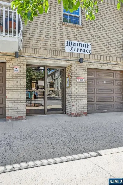 272-276 Walnut 6D, Newark, NJ 07105 - #2