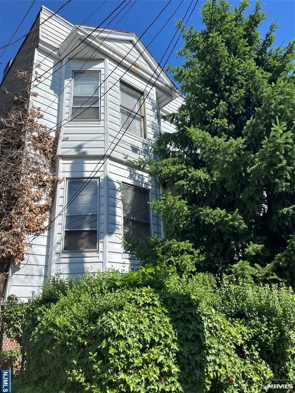 861 19th Street, Newark, NJ 07108