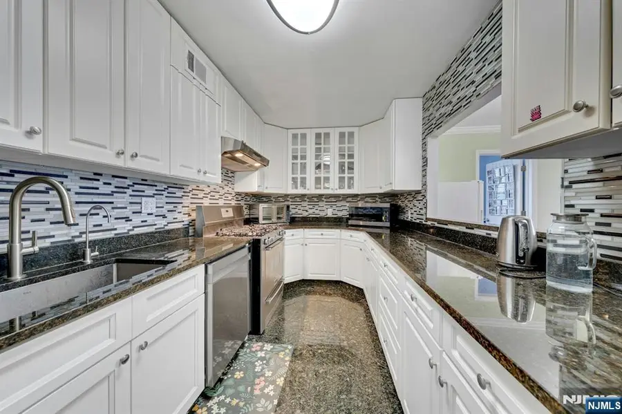 2000 Linwood Avenue 16J, Fort Lee, NJ 07024 - #2