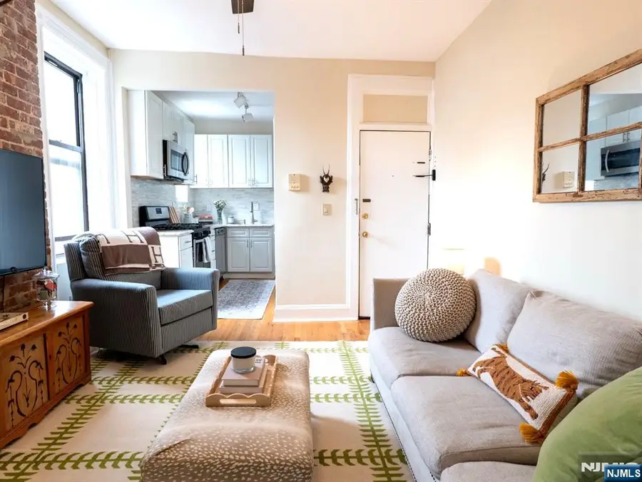 95 Willow Avenue 4B, Hoboken, NJ 07030 - #3