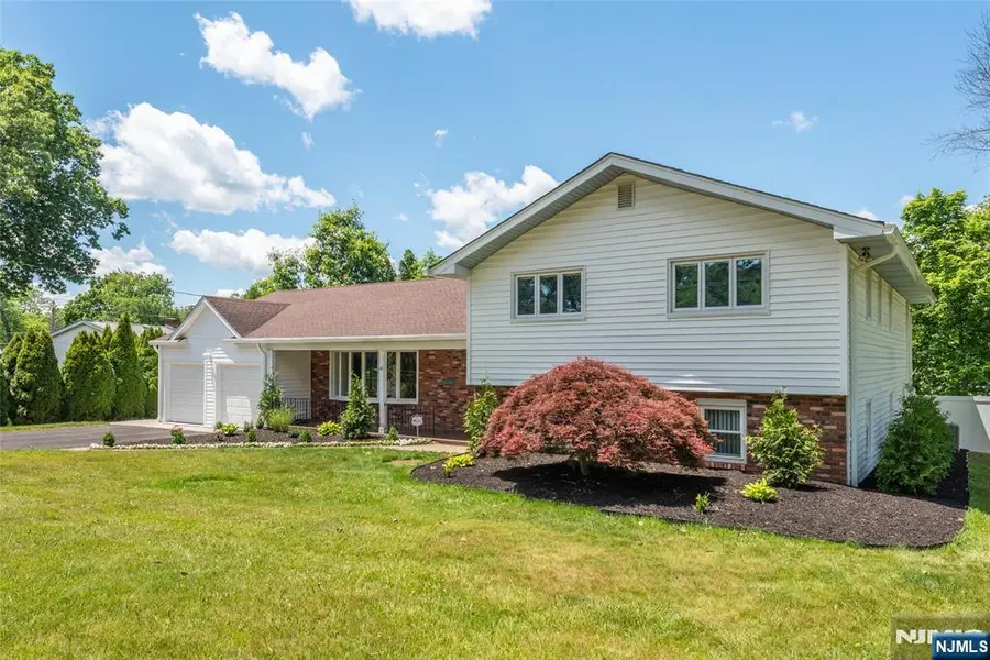68 Mandeville Drive, Wayne, NJ 07470 - #2