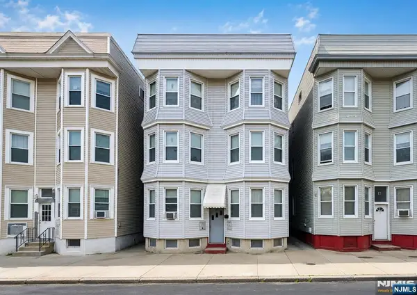 19 Franklin Avenue, Harrison, NJ 07029