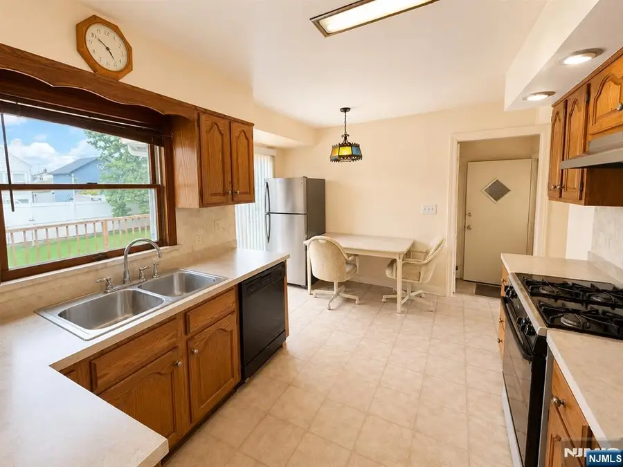 224 Sherwood Avenue, Paterson, NJ 07502 - #3