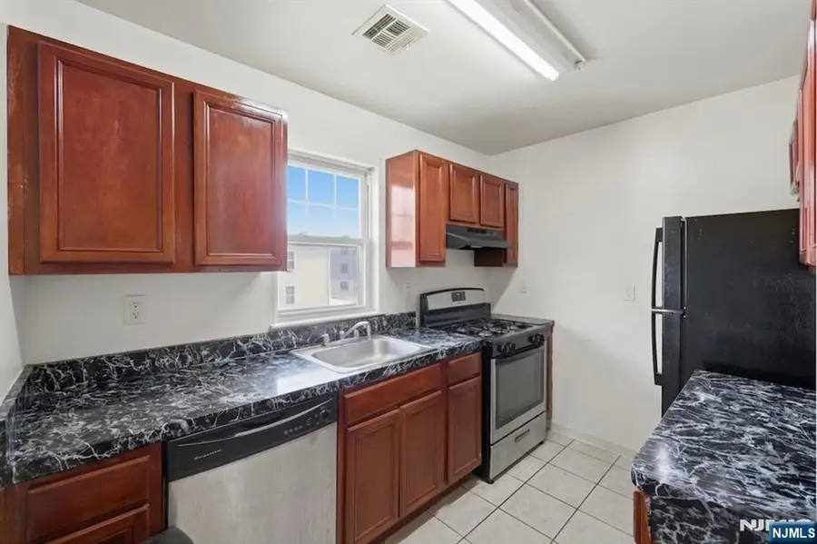 606 19th Street, Newark, NJ 07103 - #3