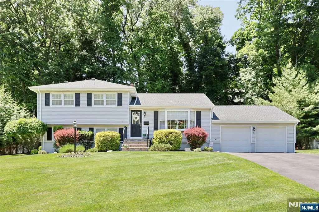 11 Henry Avenue, Park Ridge, NJ 07656 - #1