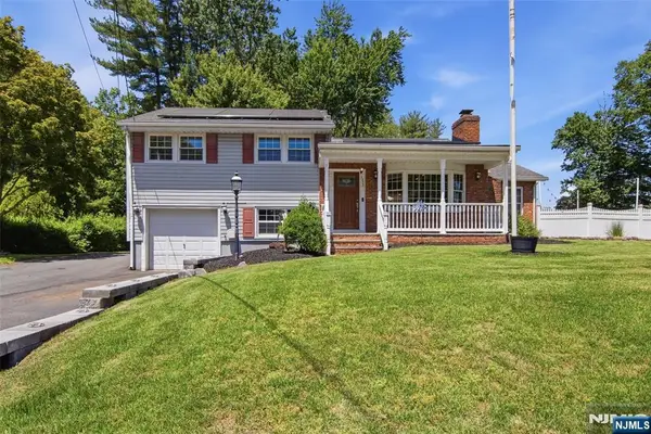 1252 Ringwood Avenue, Pompton Lakes, NJ 07442