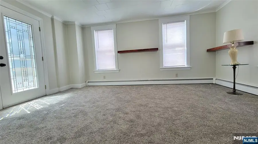 609 Chase Avenue, Lyndhurst, NJ 07071 - #2