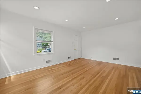 166 Beverly Hill Road, Clifton, NJ 07012