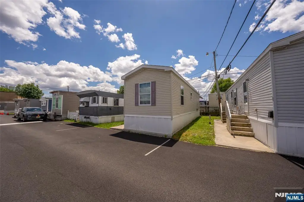 47 Helen, Moonachie, NJ 07074 - #1