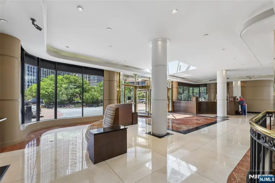 100 Carlyle Drive 5HS, Cliffside Park, NJ 07010 - #2