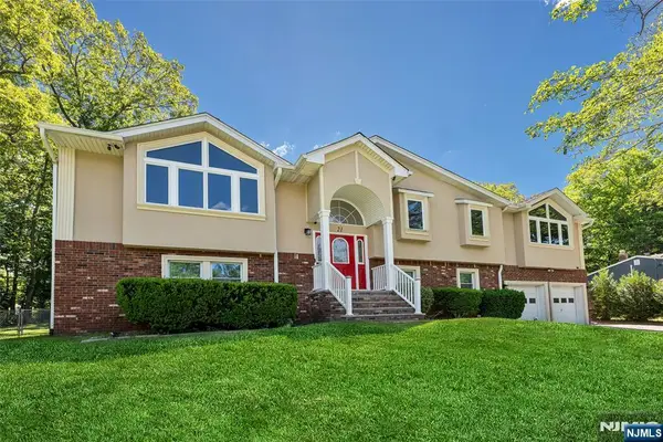 21 Marcia Road, Ringwood, NJ 07456