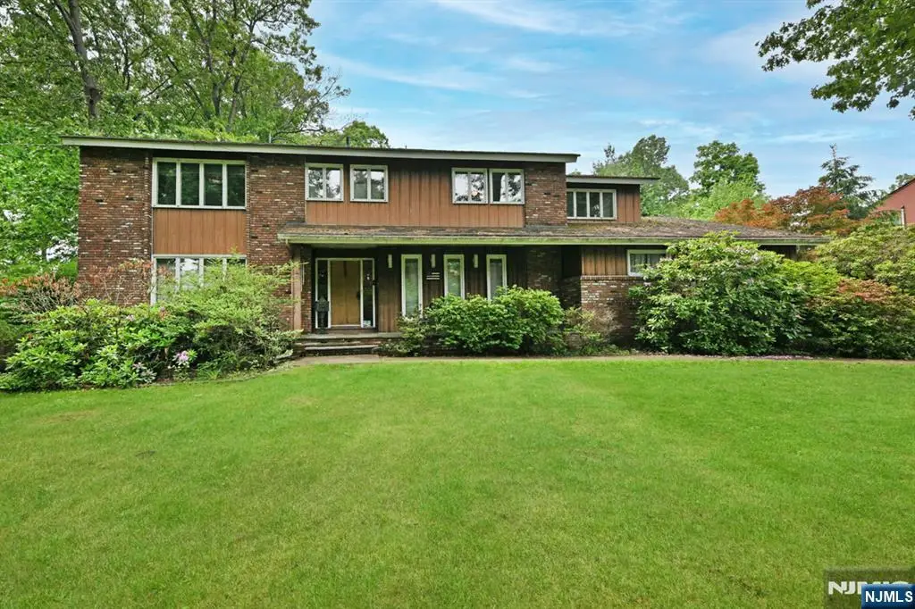 9 Lyncrest Drive, Paramus, NJ 07652 - #1